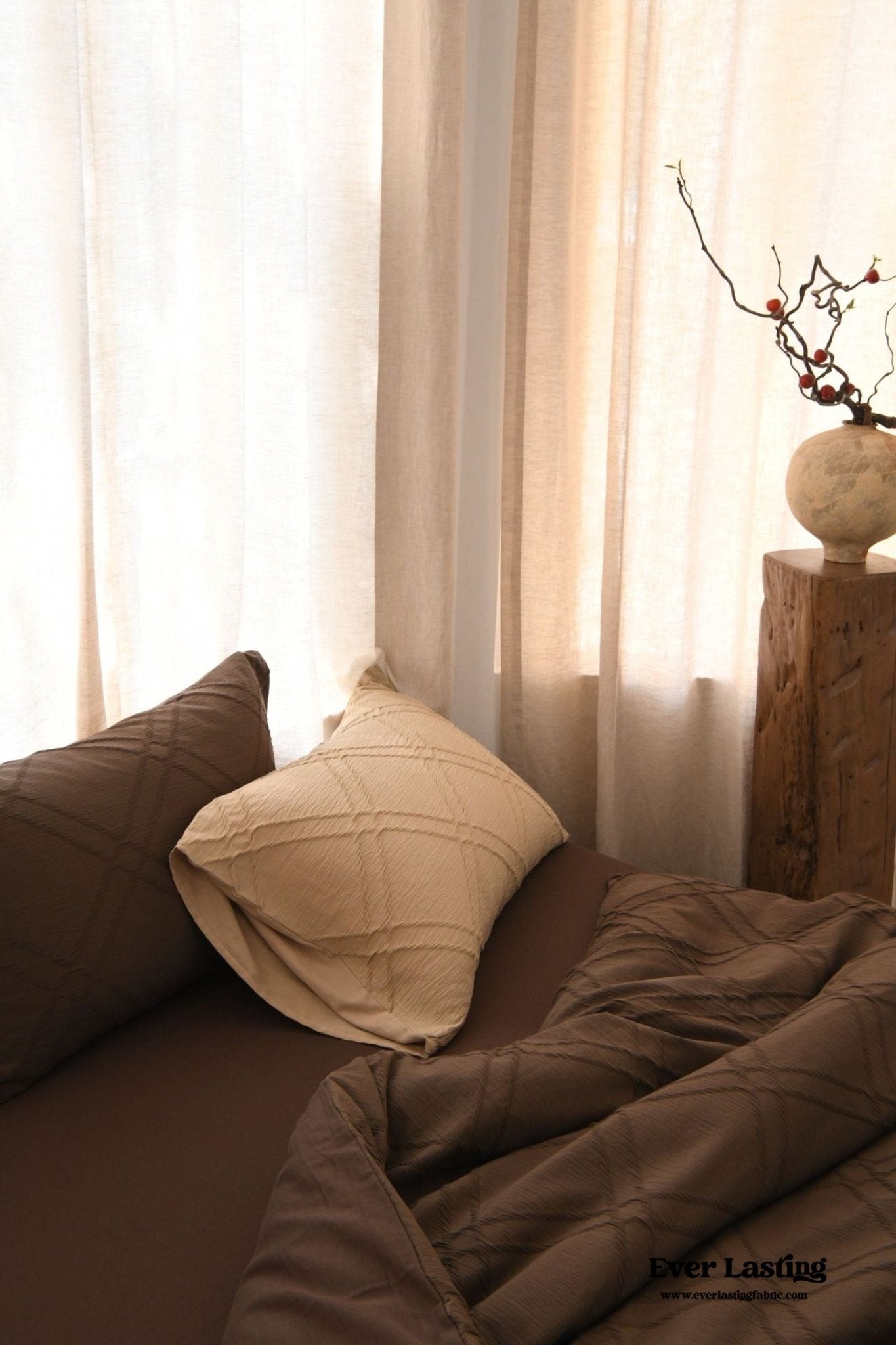 Millard Geometric Jacquard Bedding Set / Beige - Ever Lasting