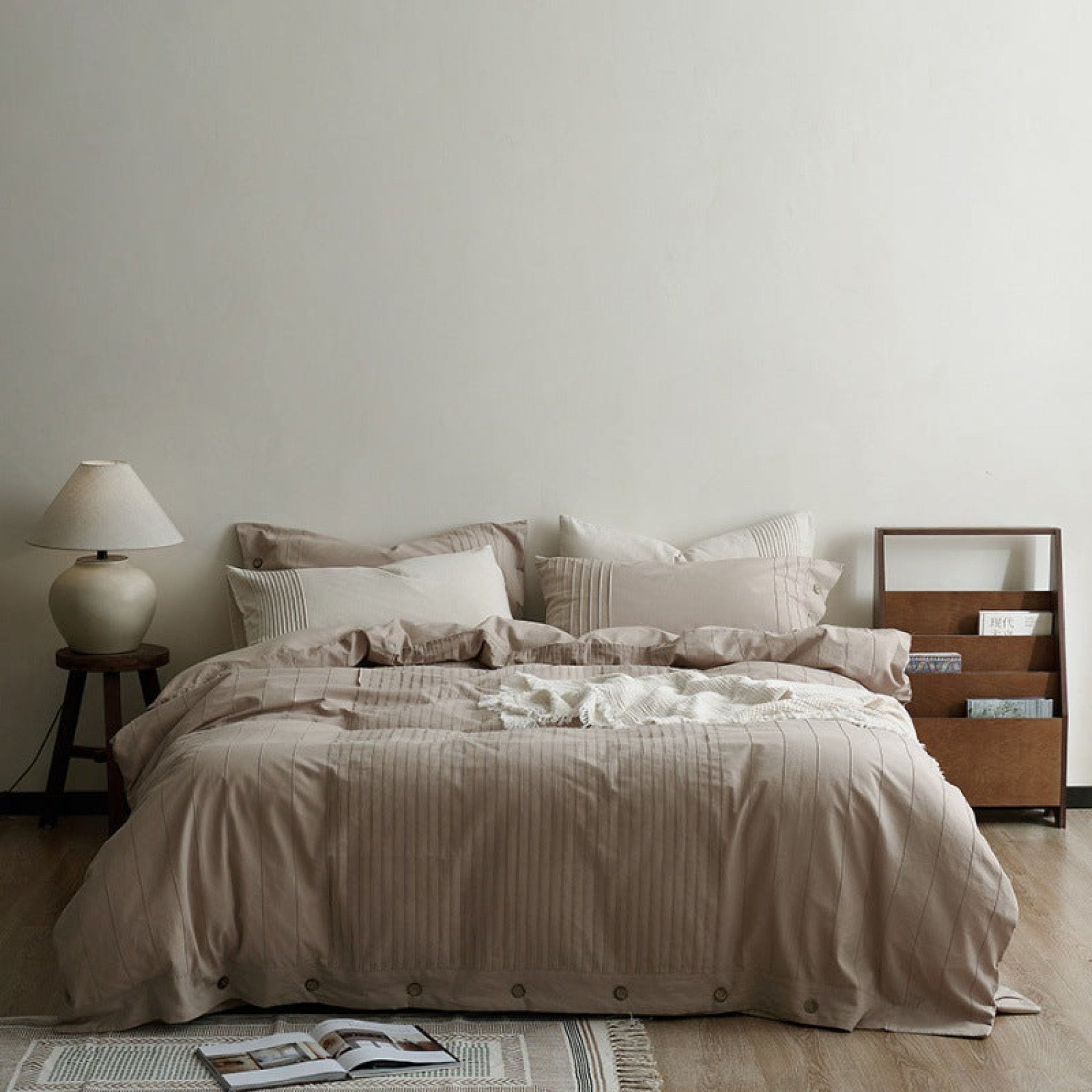 Milo Minimalist Solid Button Bedding Set / Brown - Ever Lasting