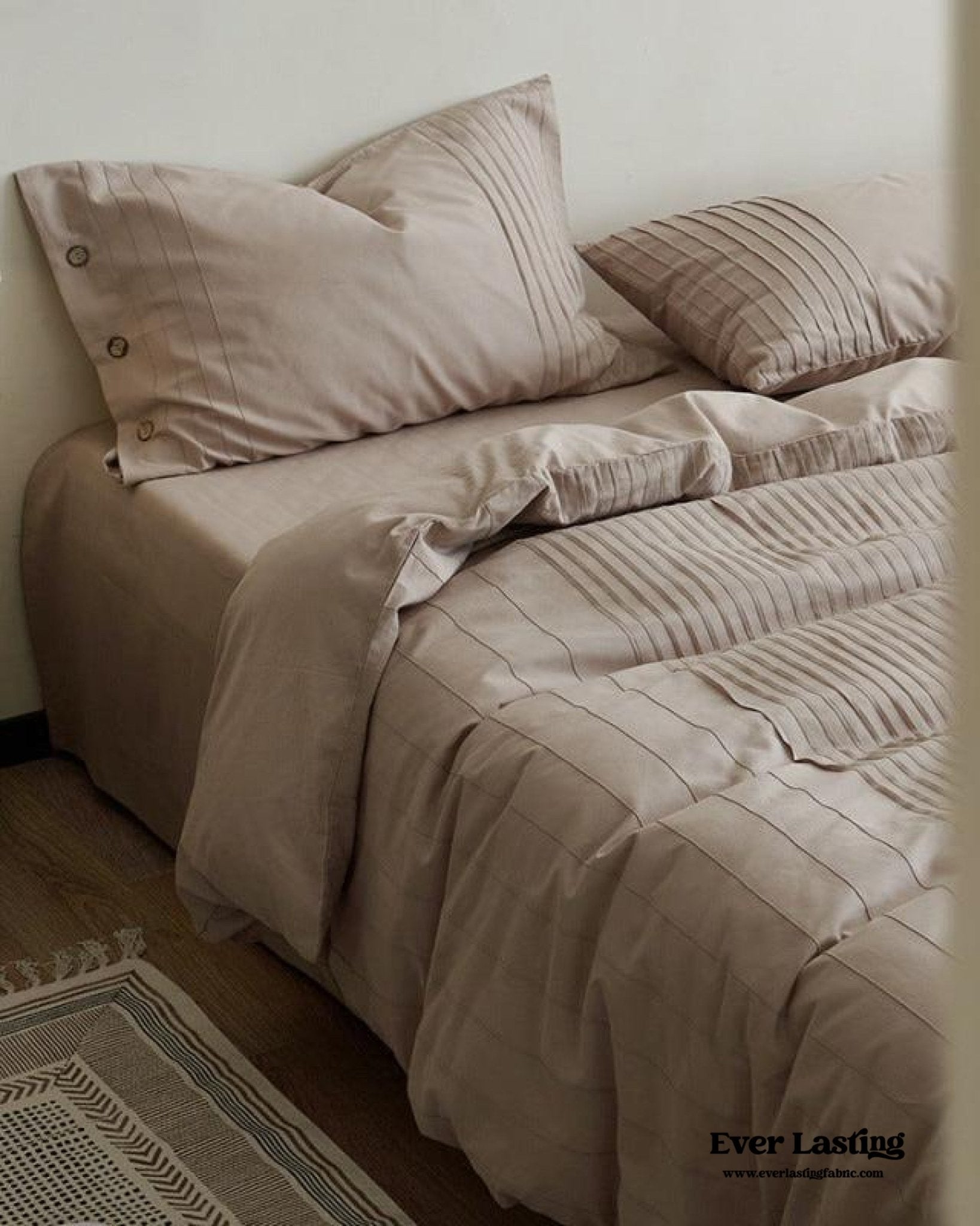 Milo Minimalist Solid Button Bedding Set / Brown - Ever Lasting