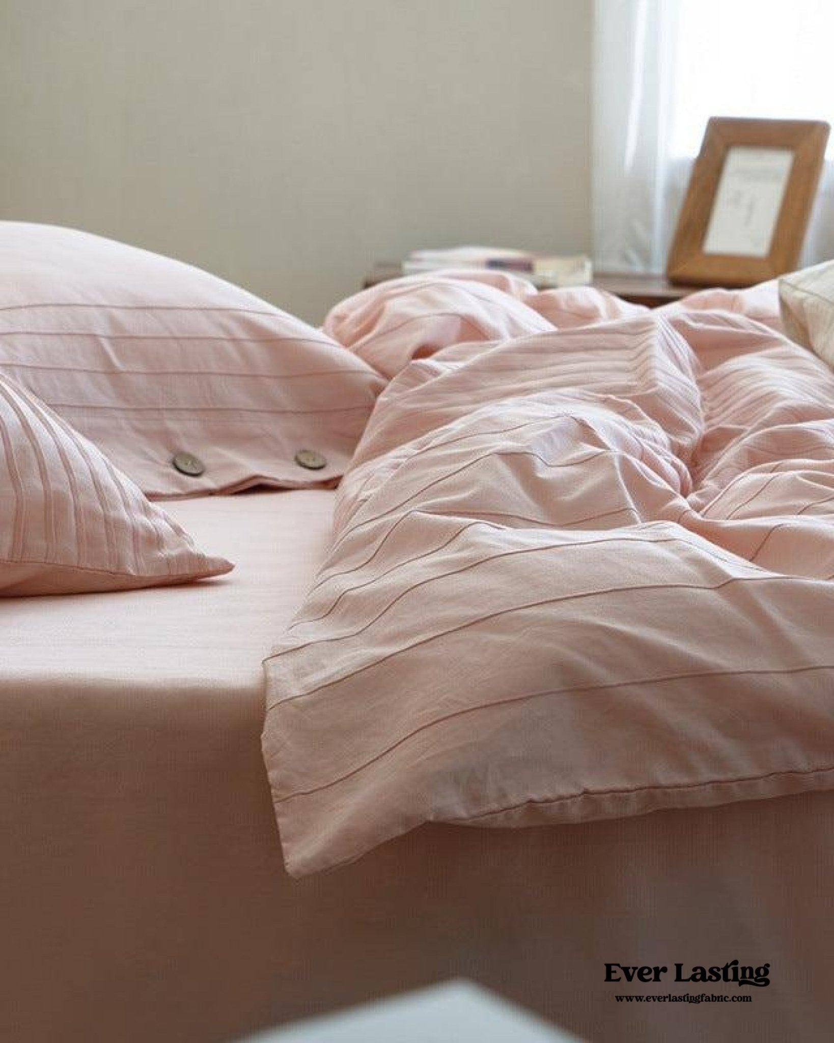 Milo Minimalist Solid Button Bedding Set / Pink - Ever Lasting