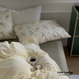 Minimal Floral Bedding Set / White + Dark Blue
