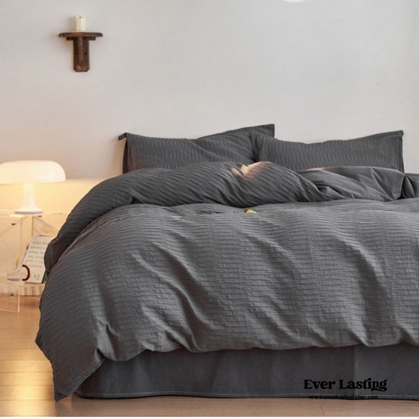 Minimal Jacquard Bedding Set / Black