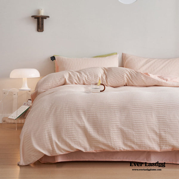 Minimal Jacquard Bedding Set / Peach