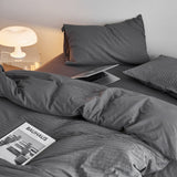 Minimal Jacquard Bedding Set / Peach Black Small Fitted