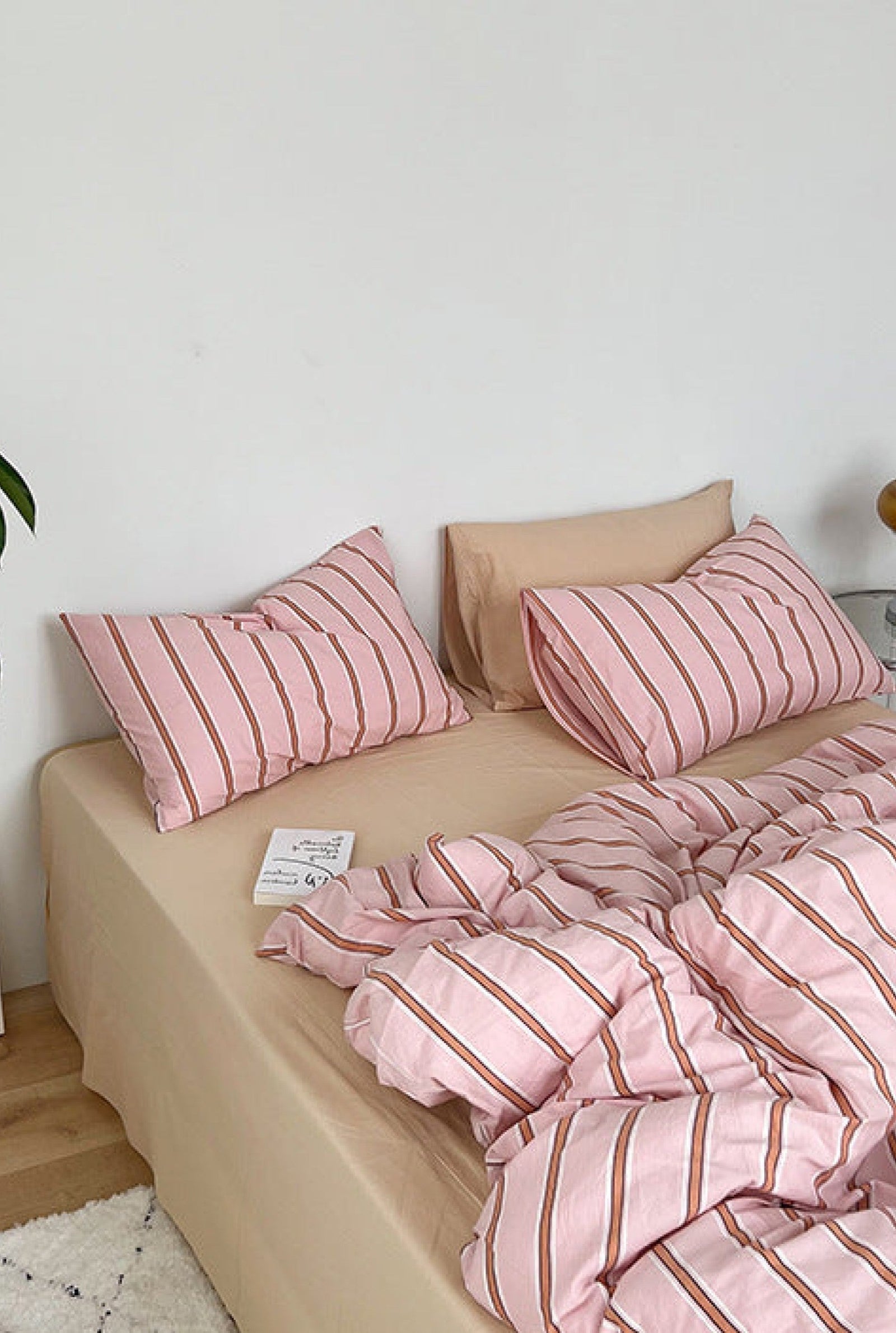 - Ever Lasting - Minimal Stripe Small Room Bedding Set / Pink - Bedding Set - Ever Lasting