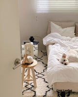 Mixed Color Bedding Set / Beige + White