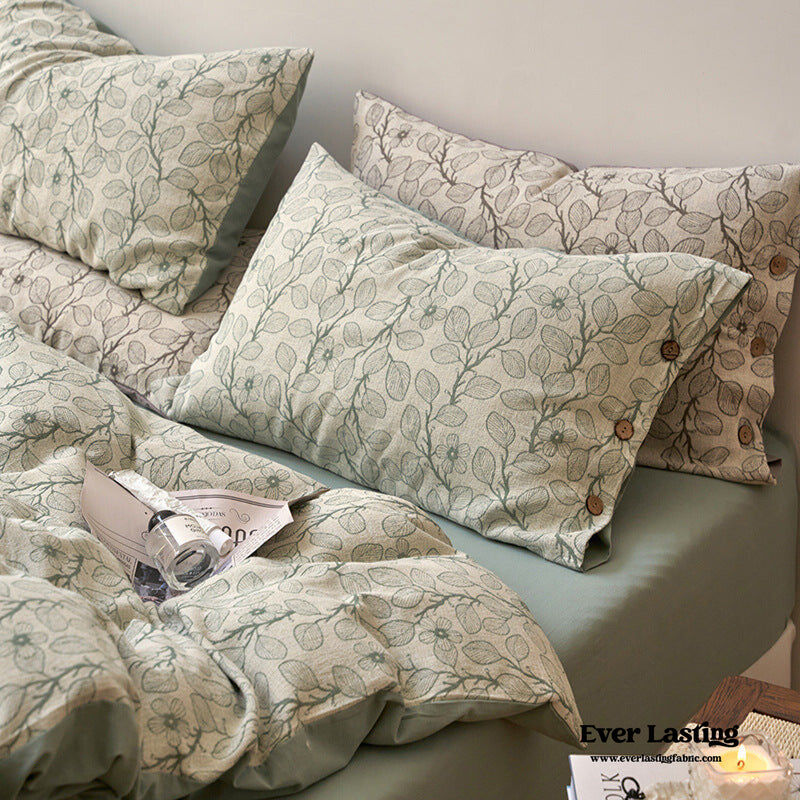 Mother Earth Floral Bedding Set / Green Buttoned