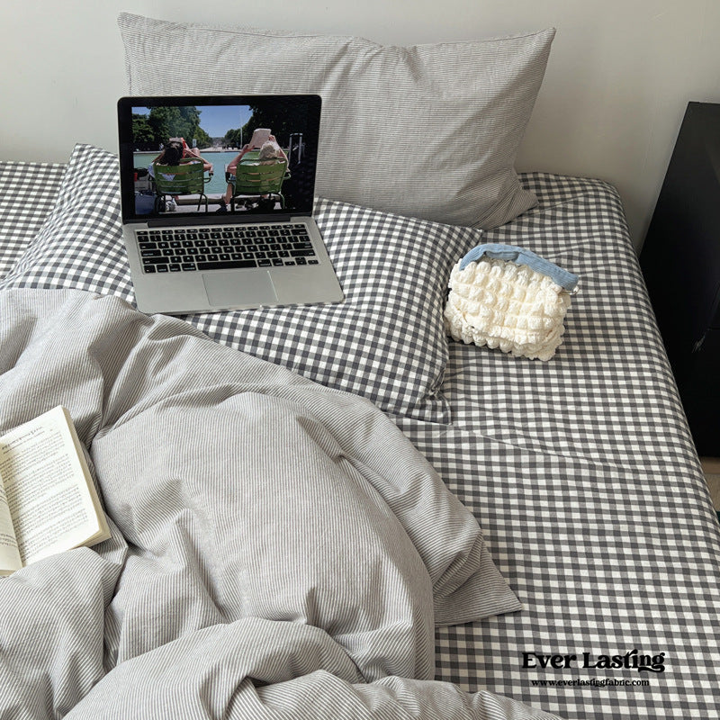 Peekaboo Gingham Stripe Bedding Bundle