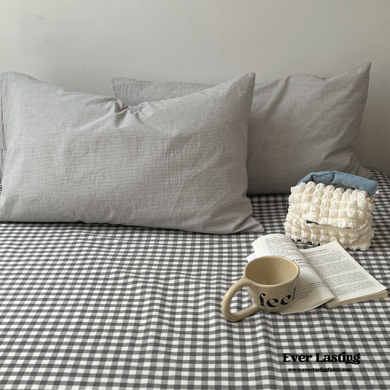 Peekaboo Gingham Stripe Bedding Bundle