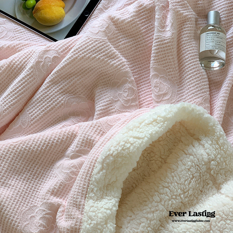 Plush Fleece Floral Blanket / White Blankets