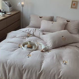 Double Layered Embroidered Bedding Set / Tan Goose