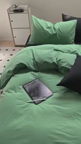 Mixed Color Maximalist Bedding Set / Green + Black