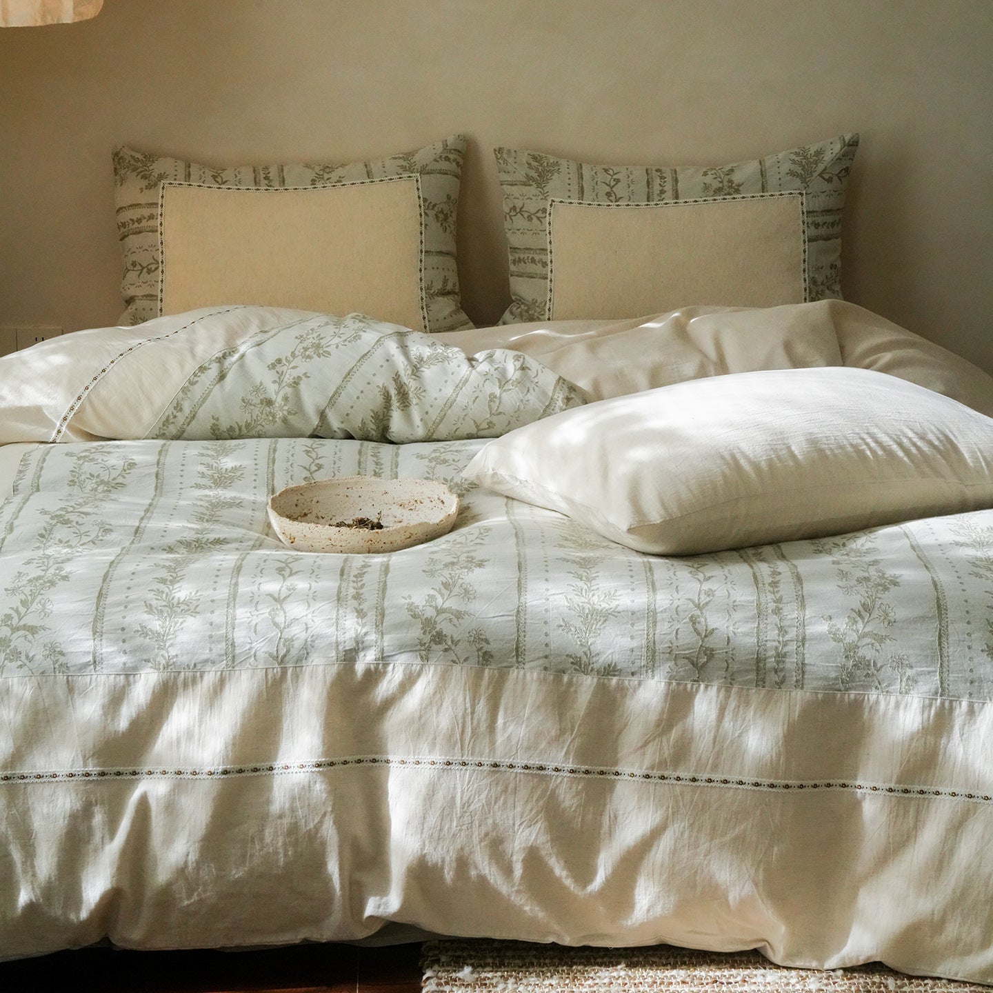  - Ever Lasting - Rosette Jacquard Floral Bedding Bundle - Bedding Bundle - Ever Lasting