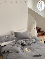 Scandinavian Overlock Striped Bedding Set / Gray