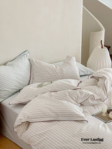 Scandinavian Overlock Striped Bedding Set / White + Green