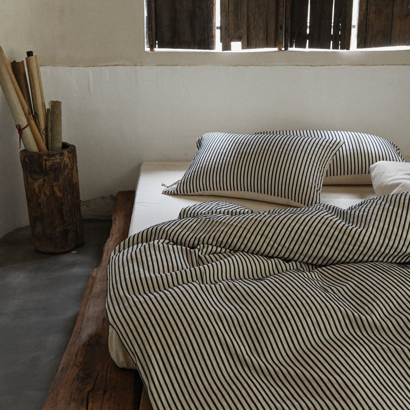  - Ever Lasting - Silas Striped Jacquard Bedding Set / White - Bedding Set - Ever Lasting