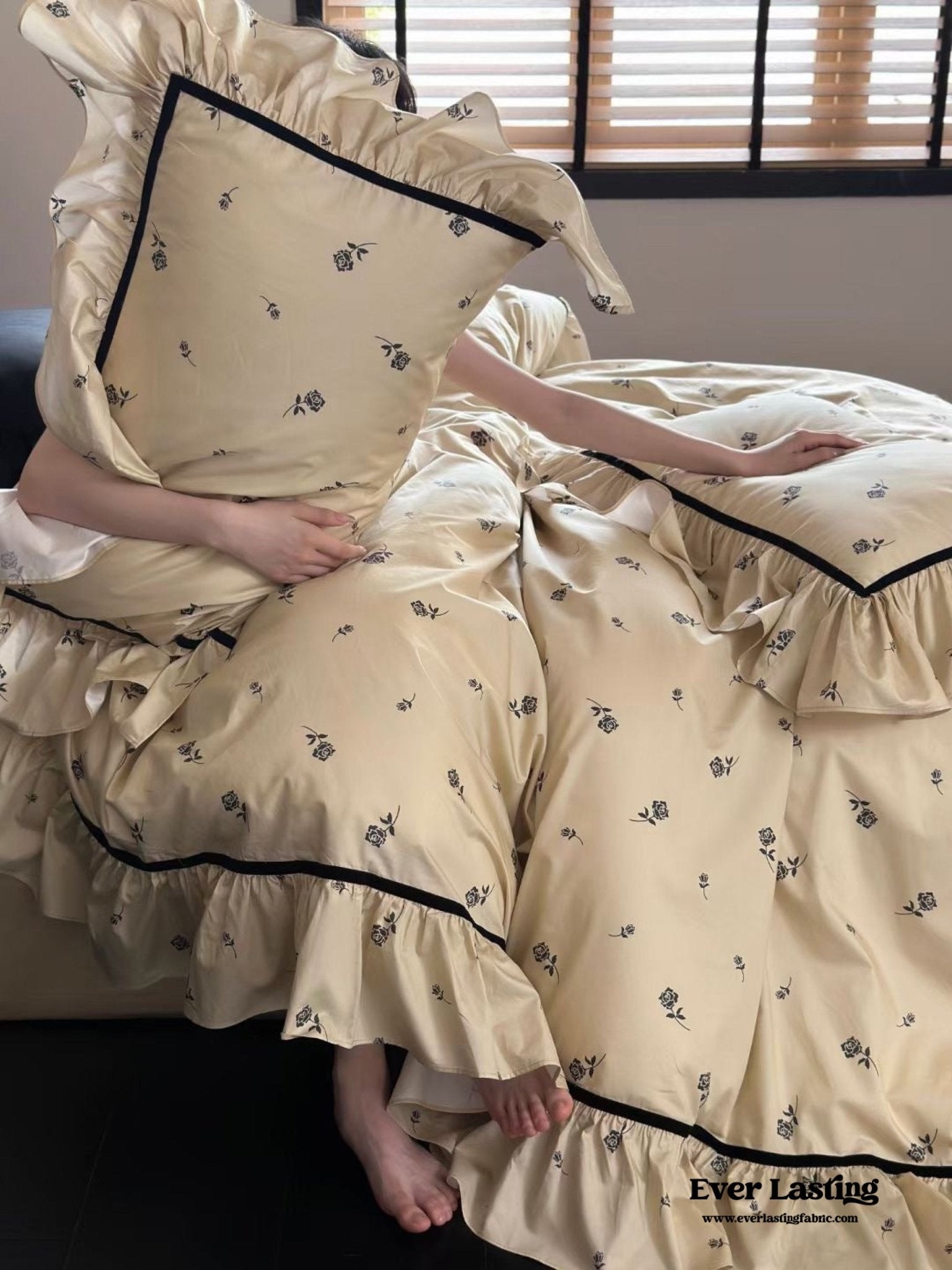 Silky French Black Rose Bedding Set - Ever Lasting