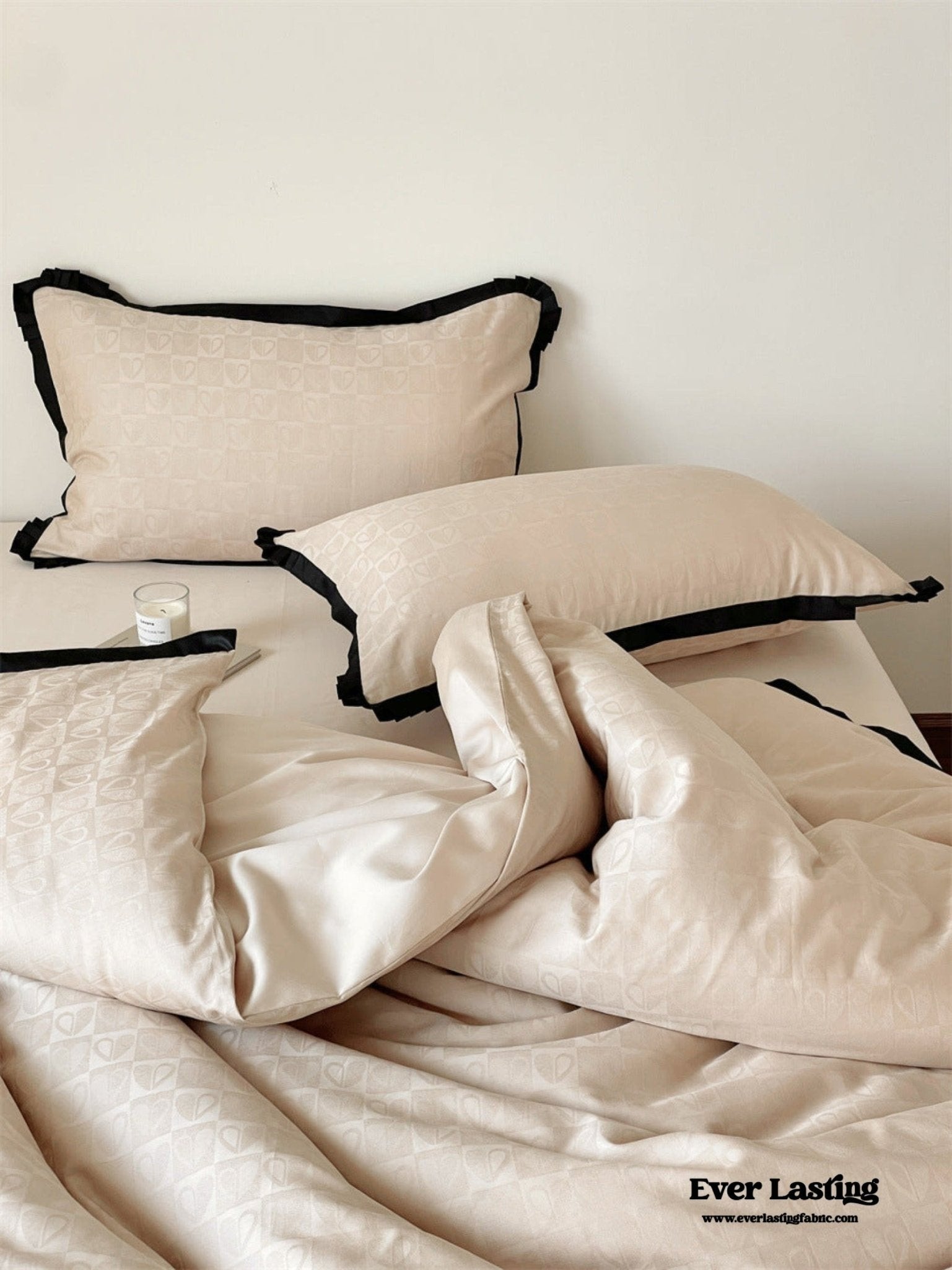 Silky Luxury Heart Textured Bedding Set / Cream - Ever Lasting