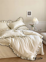 Silky Ruffle Bedding Set / White