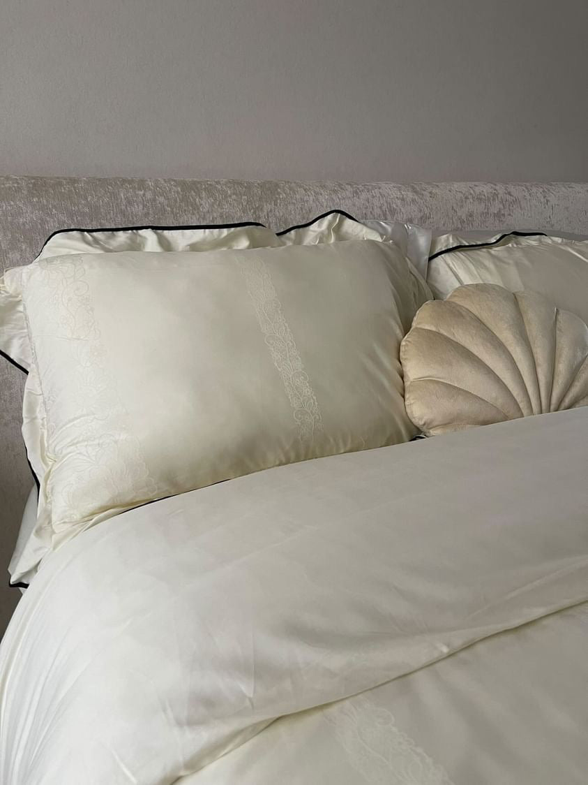 - Ever Lasting - Silky Ruffle Bedding Bundle - Bedding Bundle - Ever Lasting
