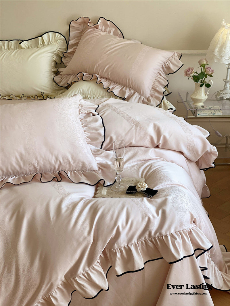 Silky Ruffle Bedding Set / White