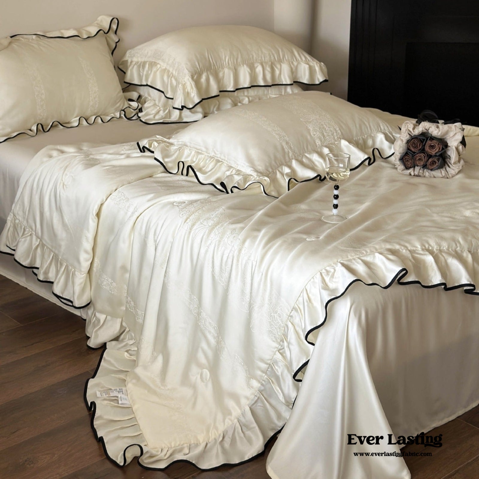 Ivory kay deals Seven piece set urban legend comforter set