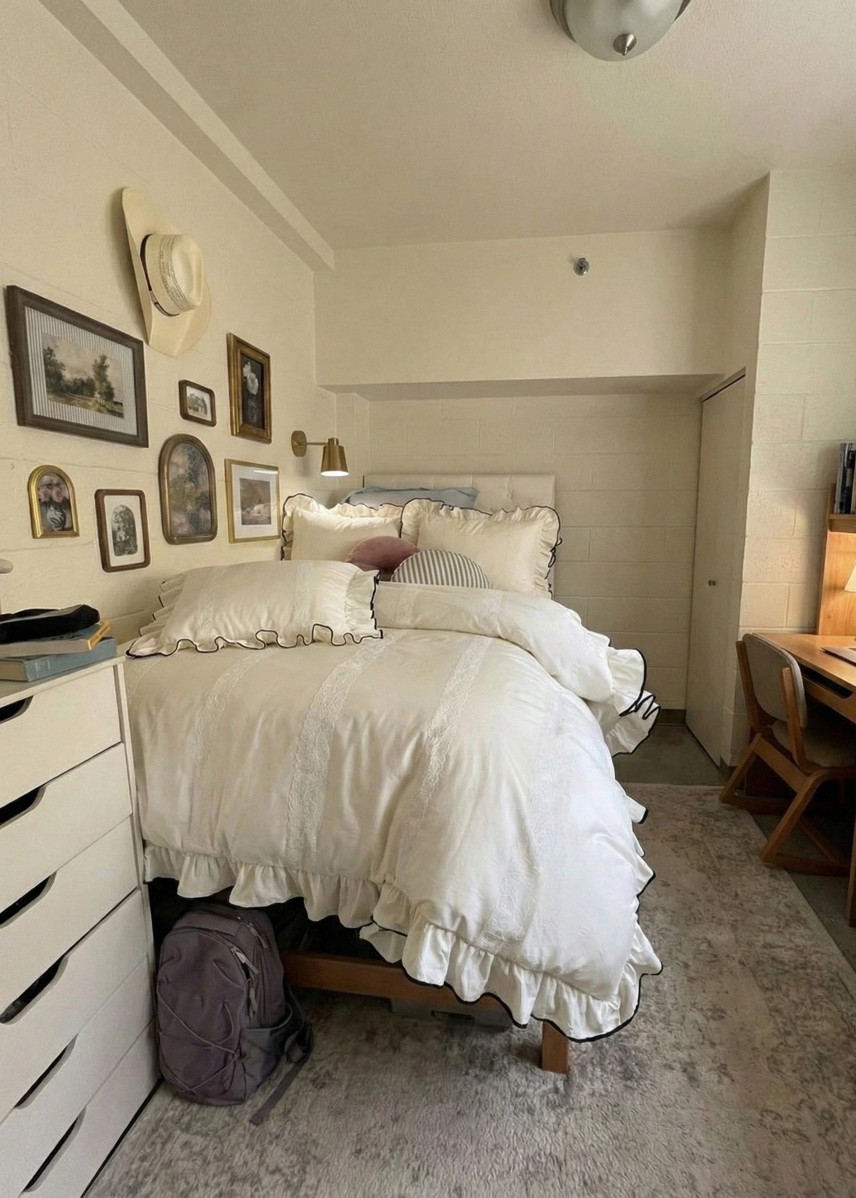  - Ever Lasting - Silky Ruffle Dorm Bedding Set / Ivory White - Bedding Set - Ever Lasting