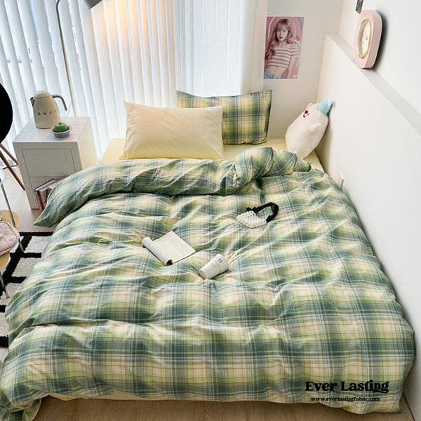 Soft Plaid Bedding Set / Cream Green