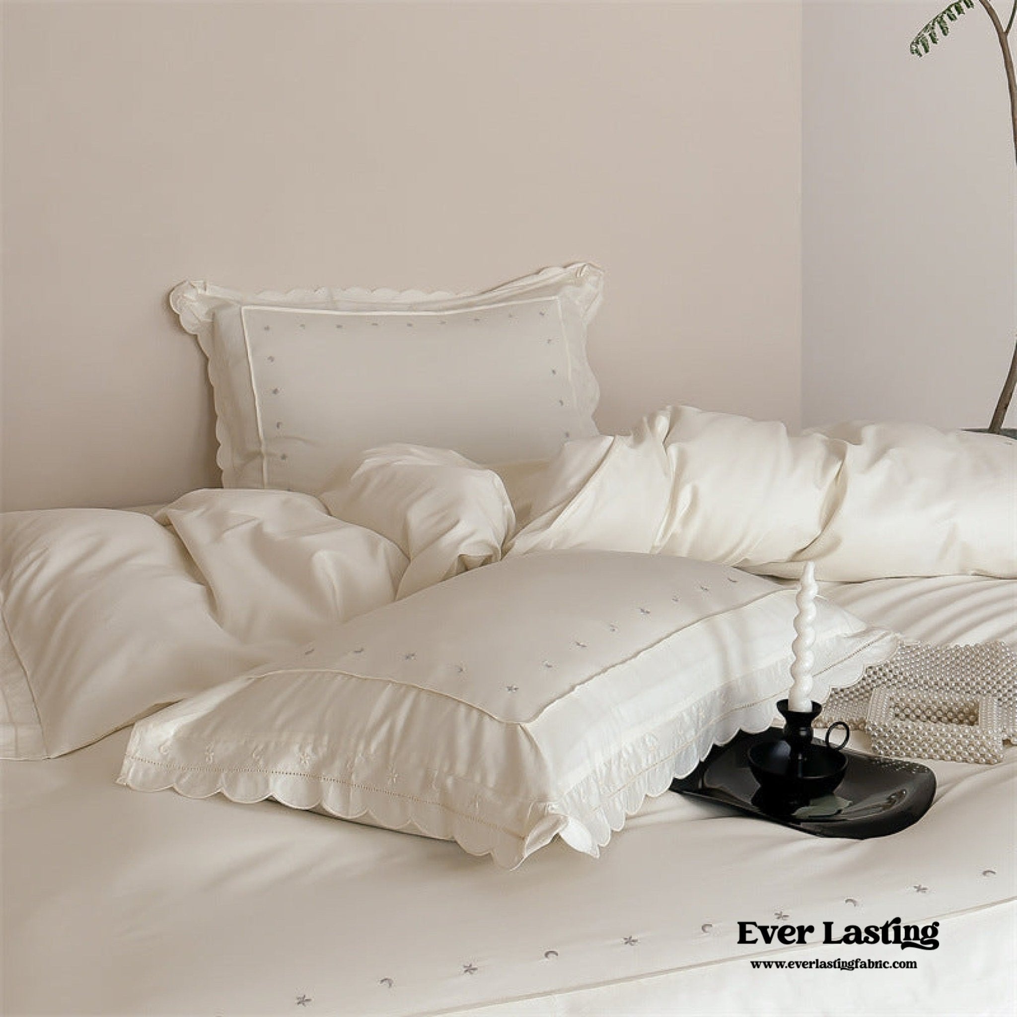 Star Gaze Short Cake Ruffle Bedding Set / White - Ever Lasting