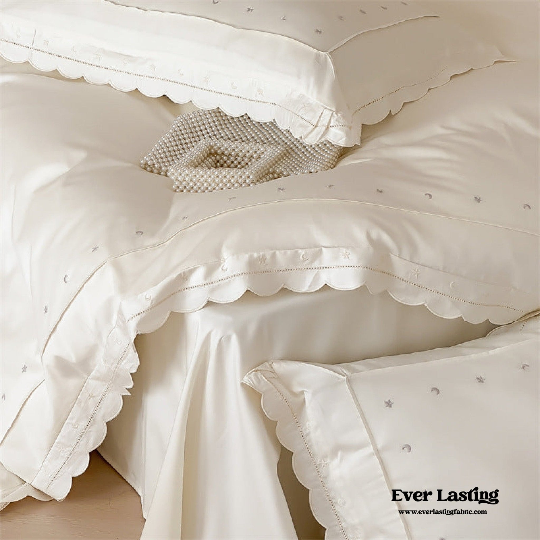 Star Gaze Short Cake Ruffle Bedding Set / White - Ever Lasting