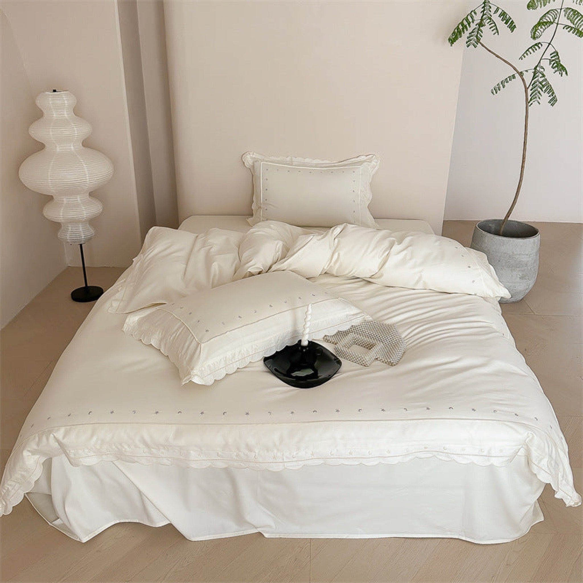 Star Gaze Short Cake Ruffle Bedding Set / White - Ever Lasting