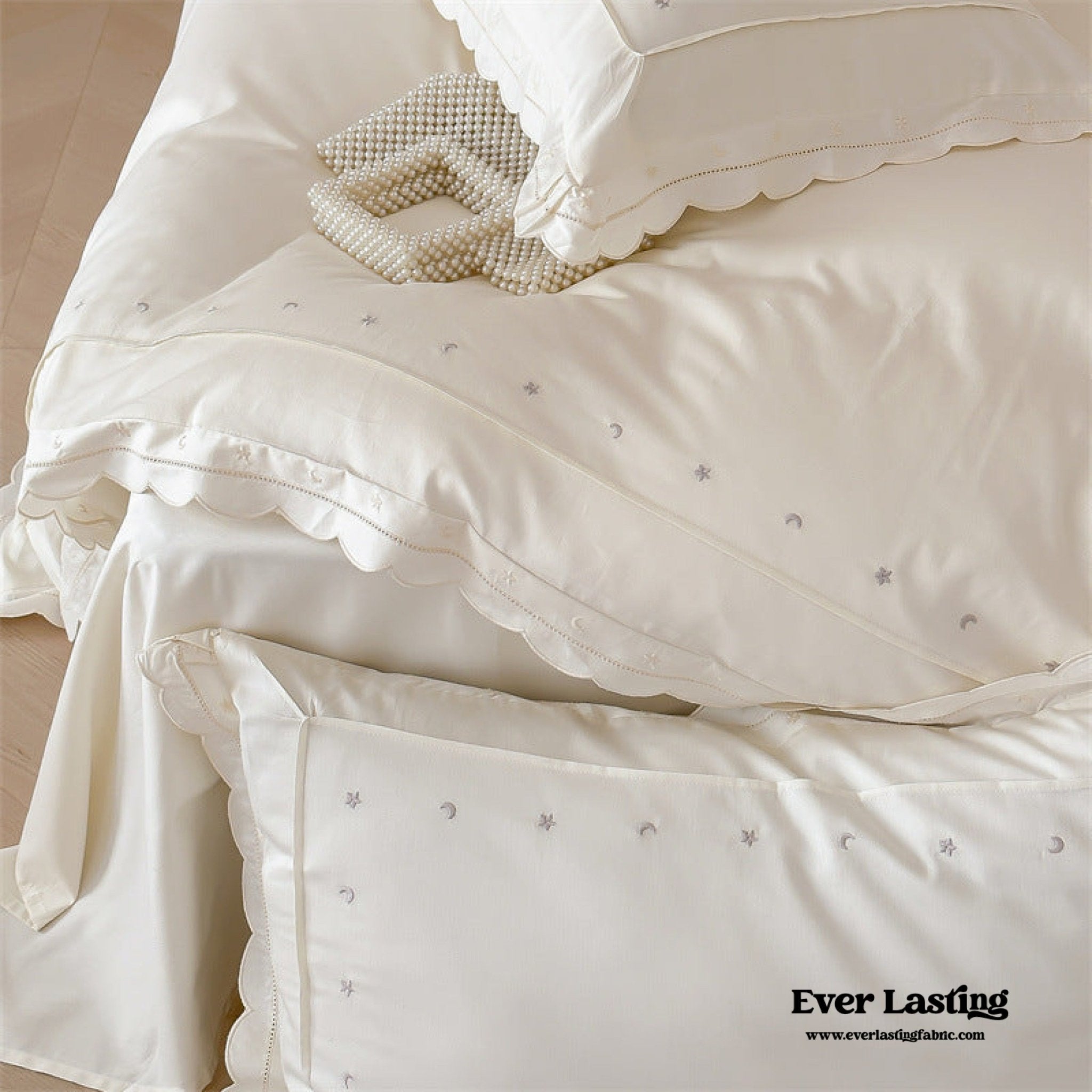 Star Gaze Short Cake Ruffle Bedding Set / White - Ever Lasting