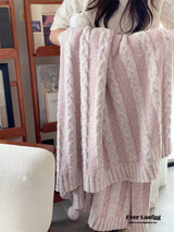 Striped Pom Fluffy Blanket / Blue + White Blankets