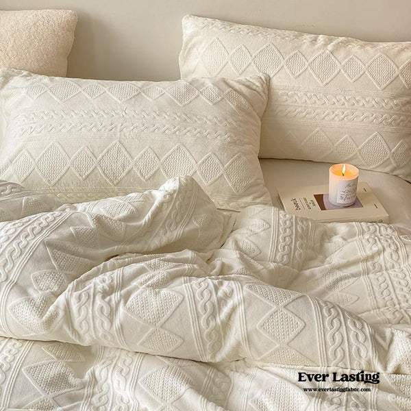 Sweater Knit Jacquard Velvet Bedding Set / White