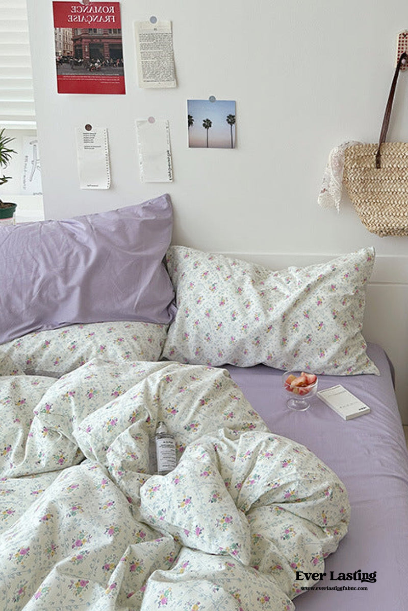 Sweet Floral Bedding Set / Purple
