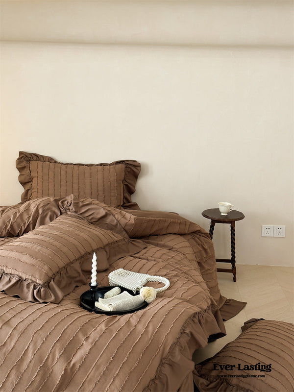 Sweet Ruffle Jacquard Bedding Set / Brown
