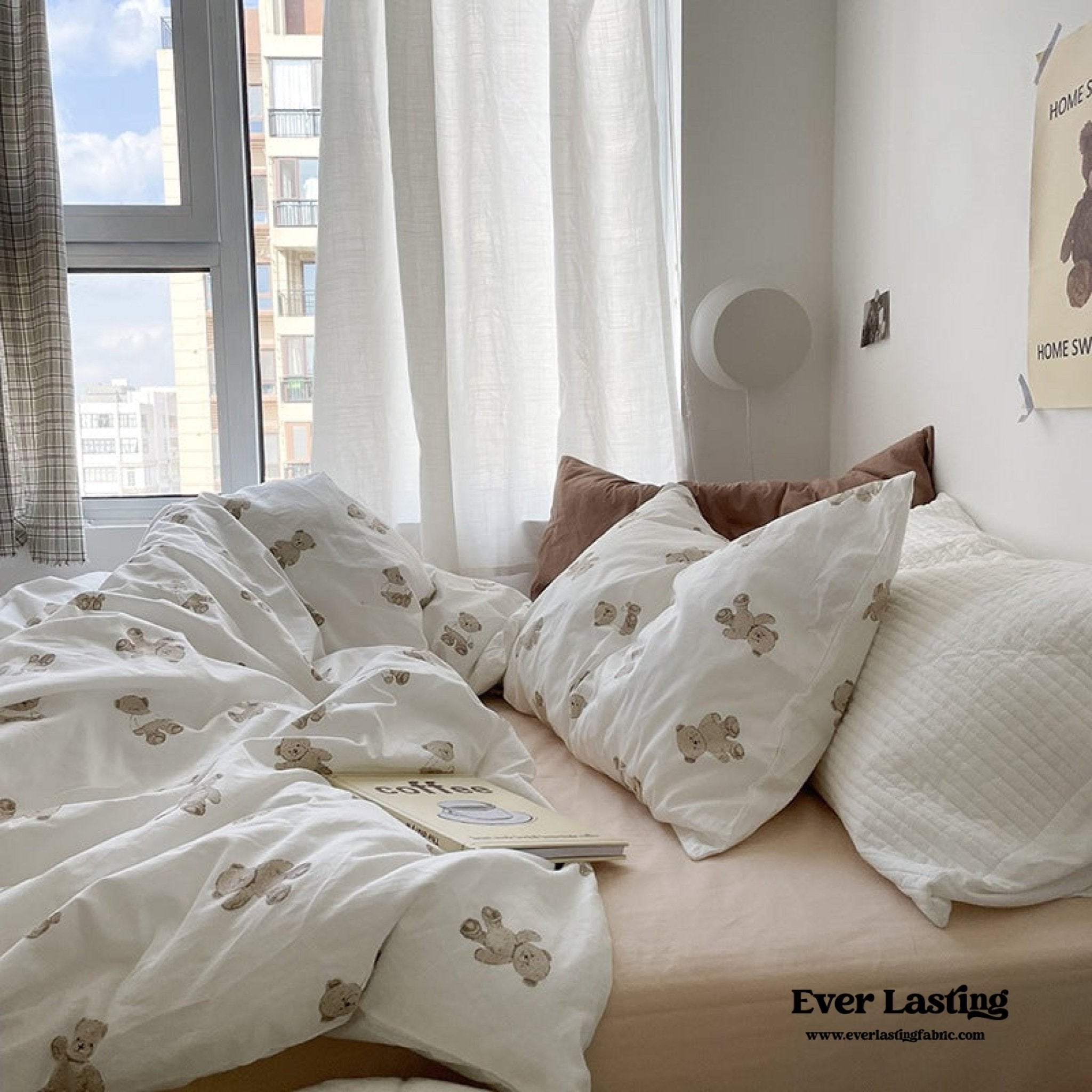 Teddy Duvet Cover / White + Beige - Ever Lasting