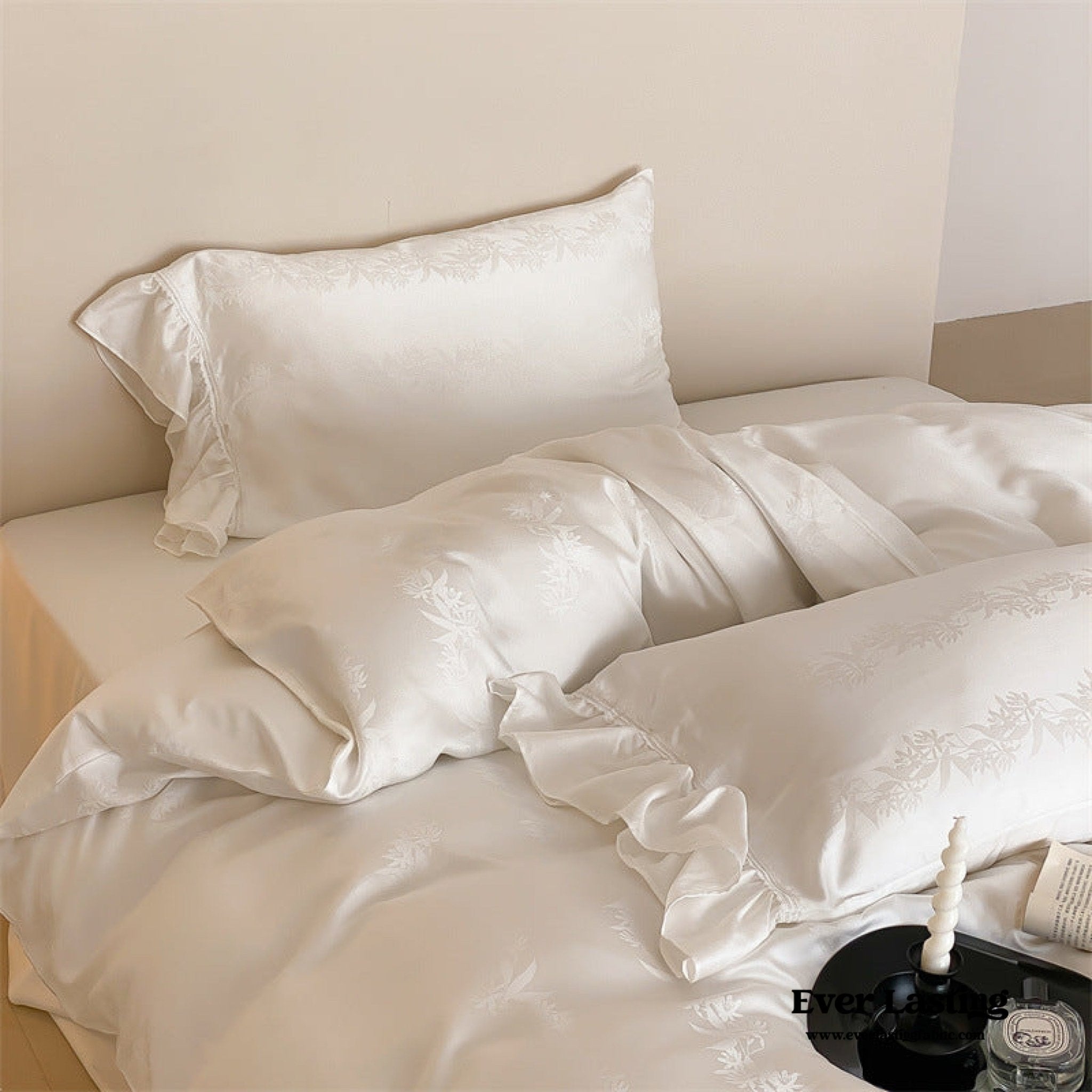 Tencel Silky Floral Ruffle Bedding Set / Snow White - Ever Lasting