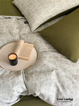 Textured Floral Bedding Set / Moss Green