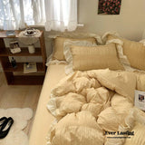 Textured Ruffle Bedding Set / White