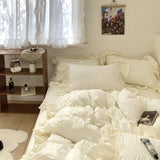 Textured Ruffle Bedding Set / White