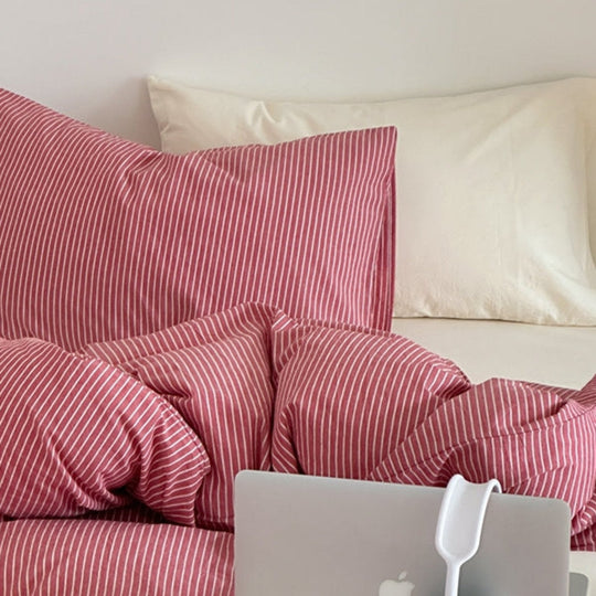 Thin Striped Duvet Cover / Red