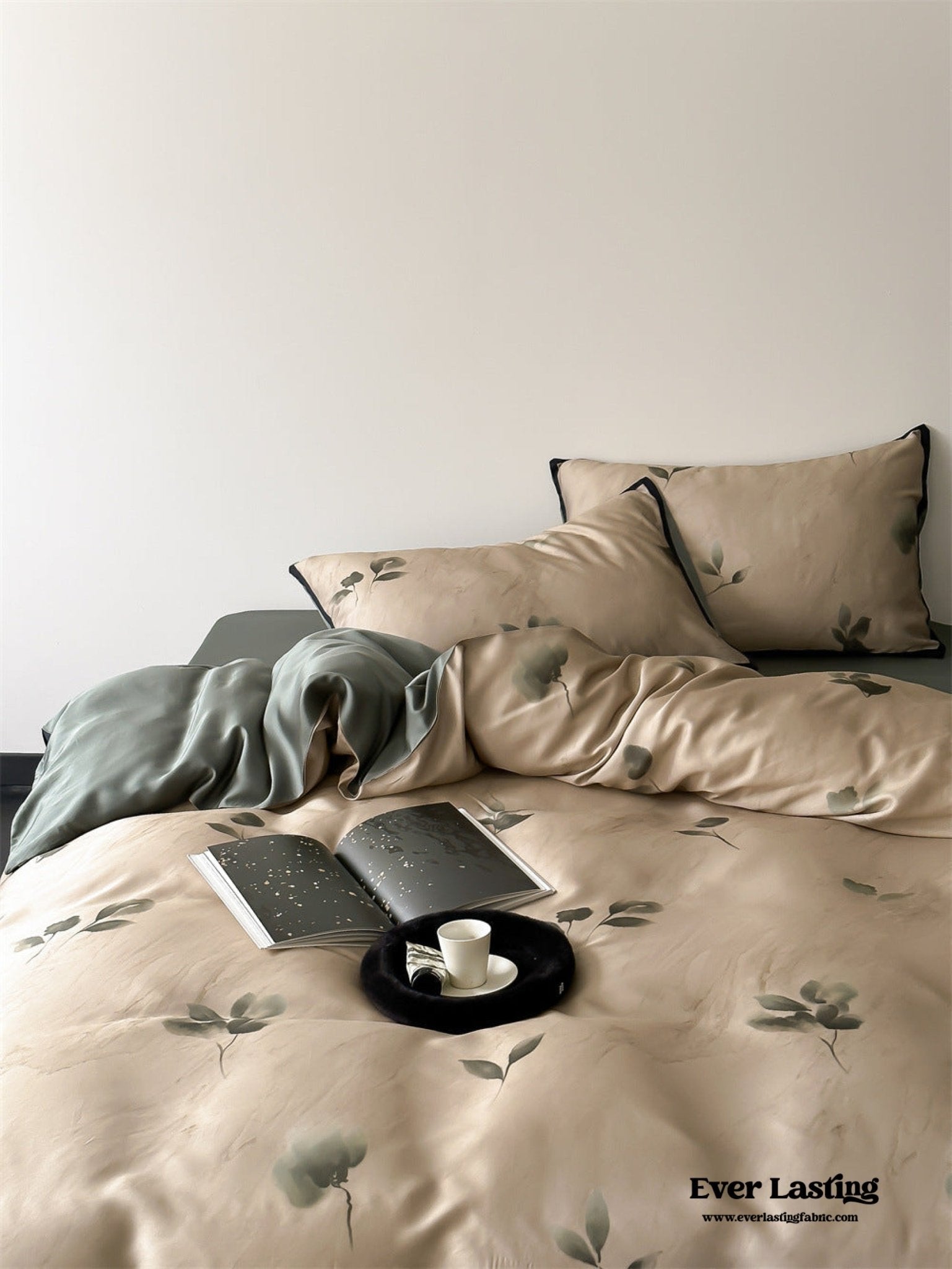 Twilight Zone Silky Tencel Bedding Set / White + Gray - Ever Lasting