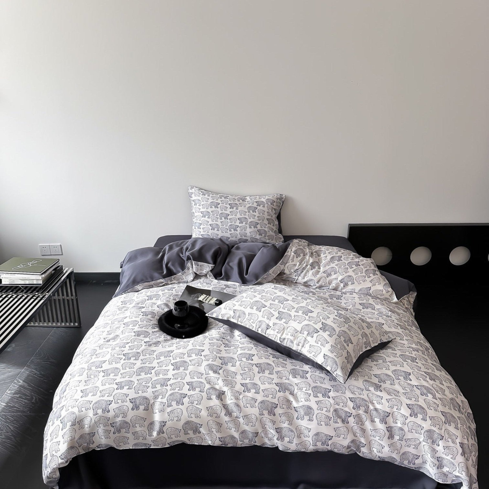 Twilight Zone Silky Tencel Bedding Set / White + Gray - Ever Lasting