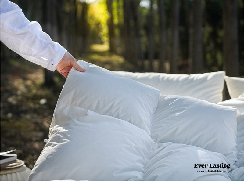 Ultra Fluffy Goose Down Duvet Insert Comforter / White