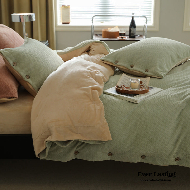 Velvet Buttoned Bedding Set / Rust Pink