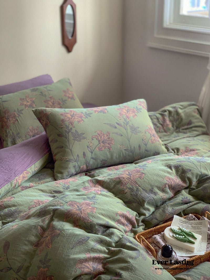 Vibrant Vintage Double Layered Floral Bedding Set