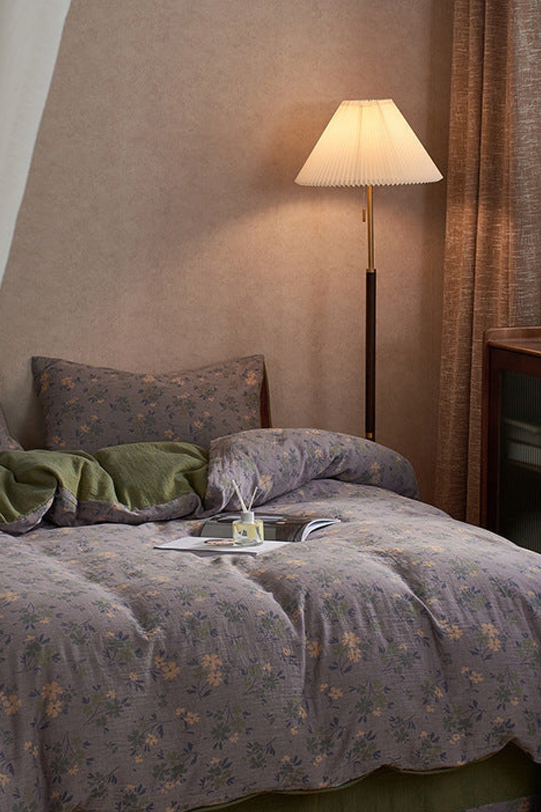  - Ever Lasting - Vibrant Vintage Double Layered Floral Bedding Set - Bedding Set - Ever Lasting