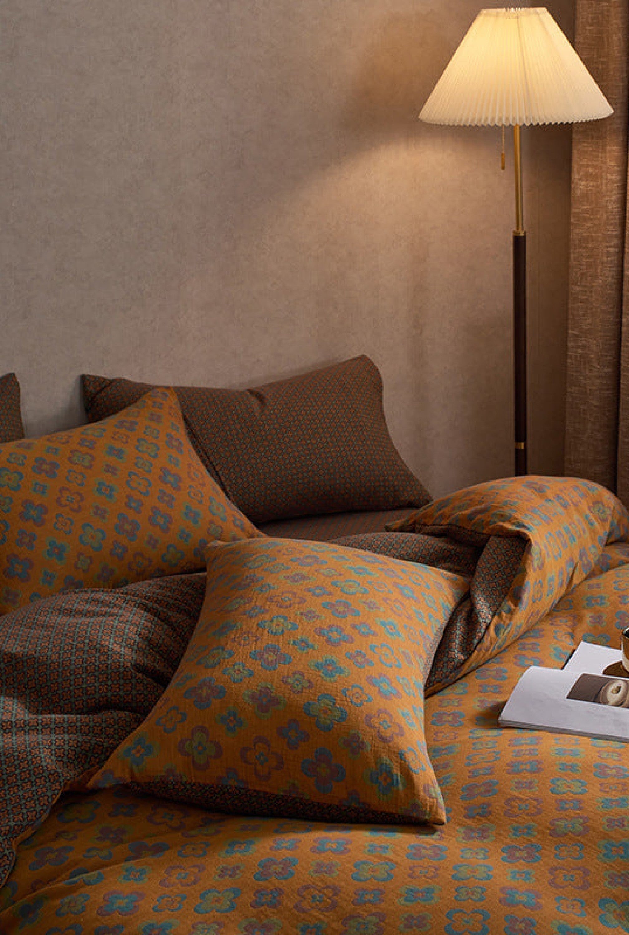  - Ever Lasting - Vibrant Vintage Double Layered Floral Bedding Set - Bedding Set - Ever Lasting