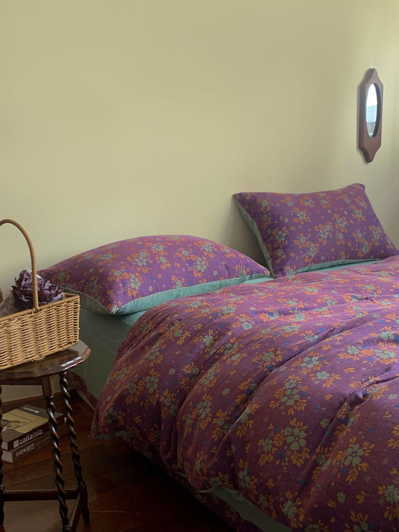 Vibrant Vintage Double Layered Floral Bedding Set Violet / Medium Flat